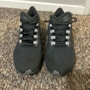 Mems Nike Zoom Pegasus 37. Lightly worn, like new. Size 10.5 US
